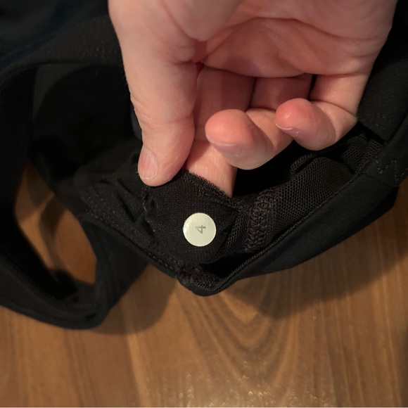 Lululemon tank top size 4 - Picture 5 of 5